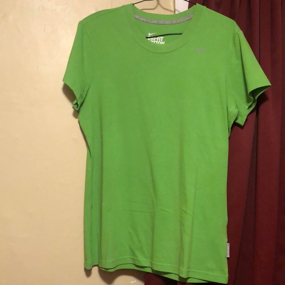 T- shirt